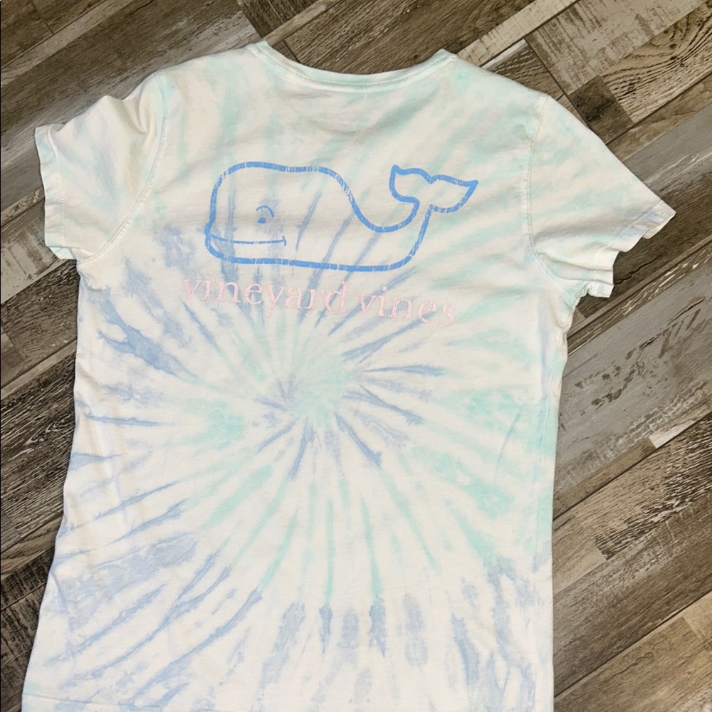 Vineyard Vines Spiral Tie-Dye Tee - Blue and White